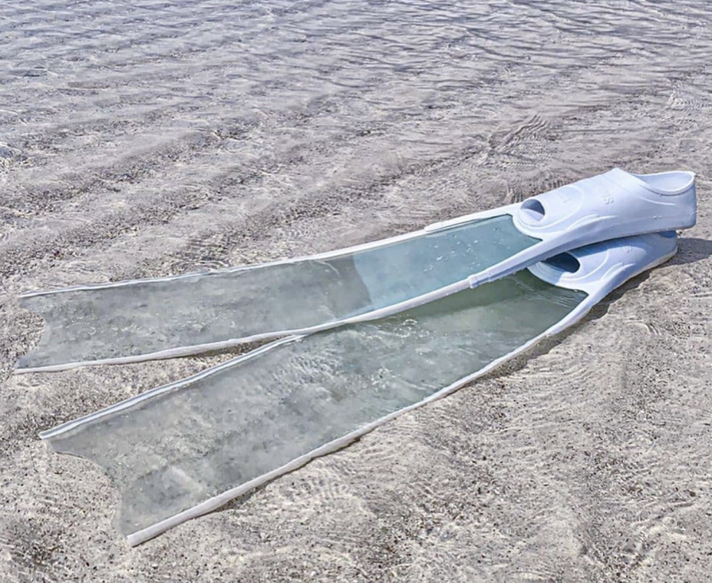 <br><br><br>Leaderfins Ice White 1
